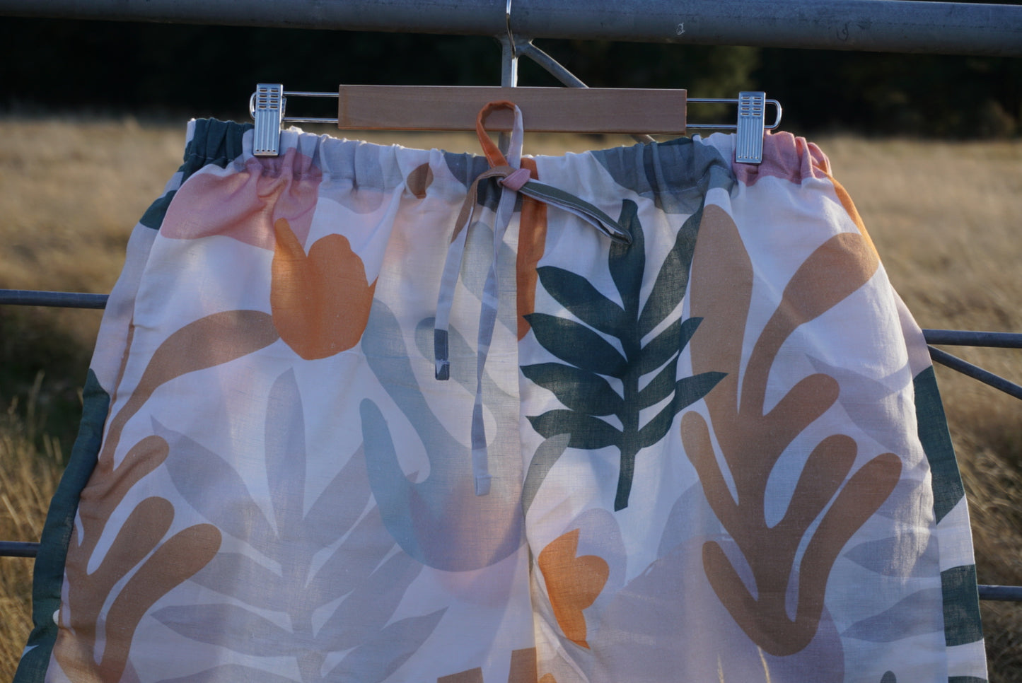 Malani linen blend shorts